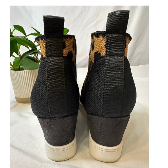 MIA Slip-On Leopard‎ Print Wedge Knit Booties Sneakers Size 8.5 - Picture 4 of 7